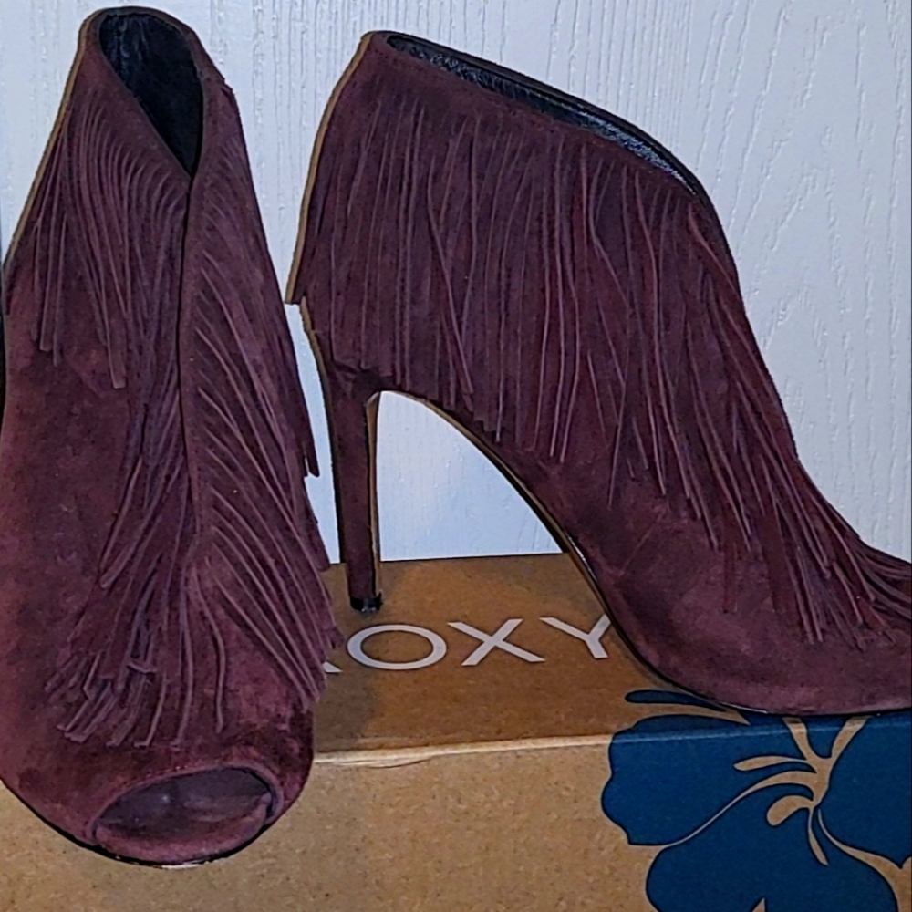 Suede Fringe Heels size 6